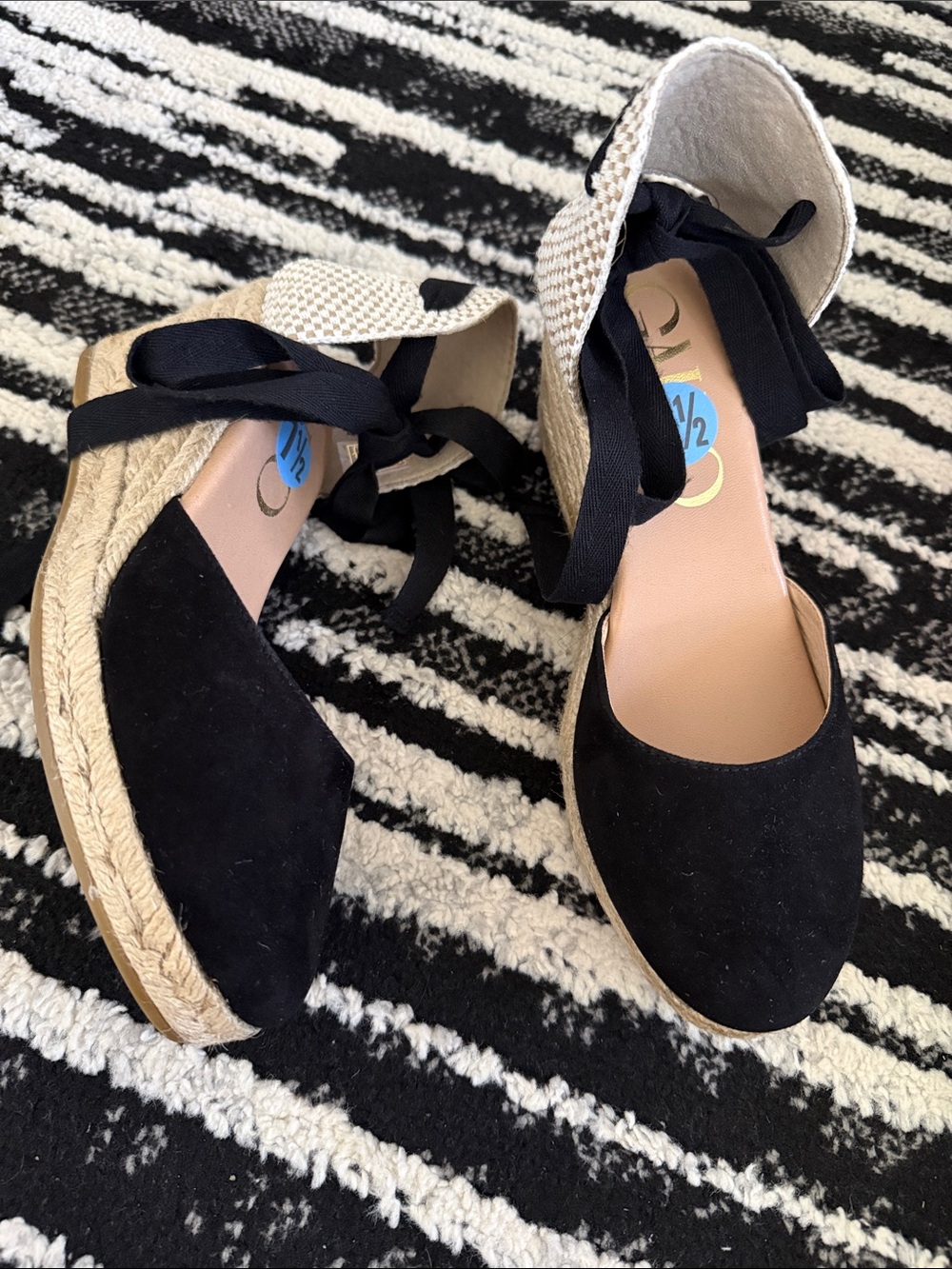 GAIMO Valencia Black Espadrilles